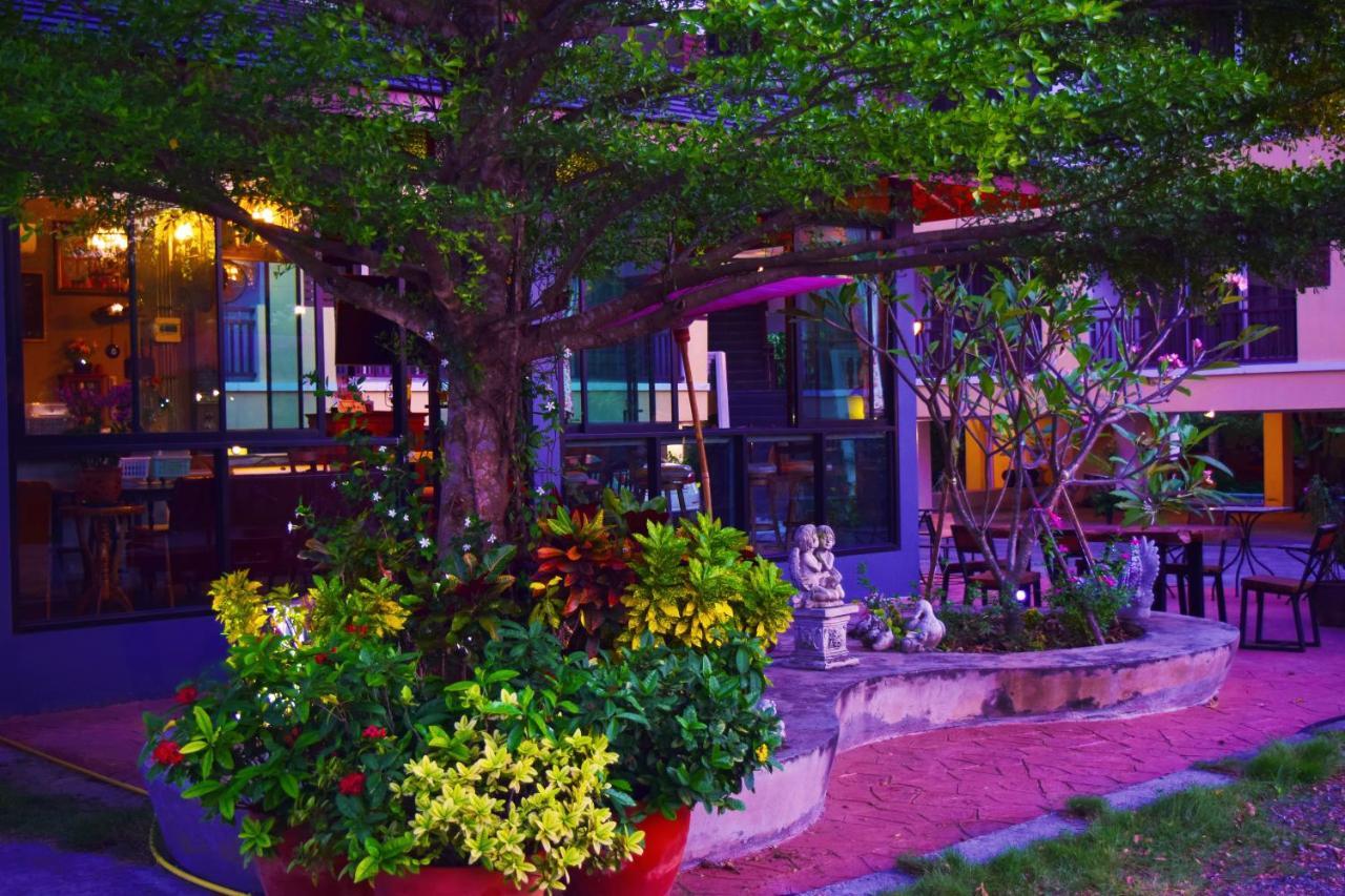 Nantharom Hotel And Restaurant Plaeng Yao Extérieur photo