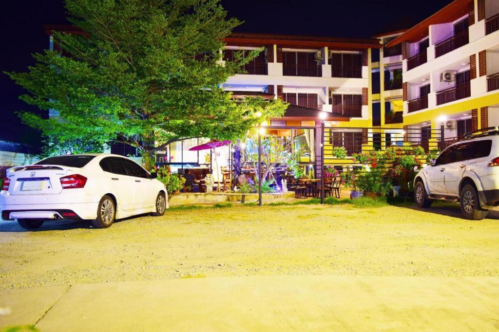 Nantharom Hotel And Restaurant Plaeng Yao Extérieur photo